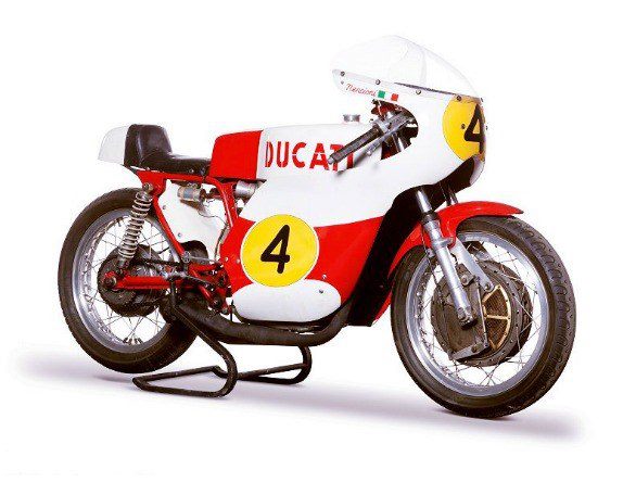 Pro Italia has uploaded a great work of this 1970 Ducati 450 Desmo Corsa