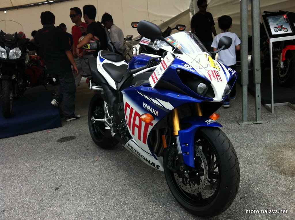 Yzf-r1-limited-edition-rossi-46-3 - MotoMalaya.net 