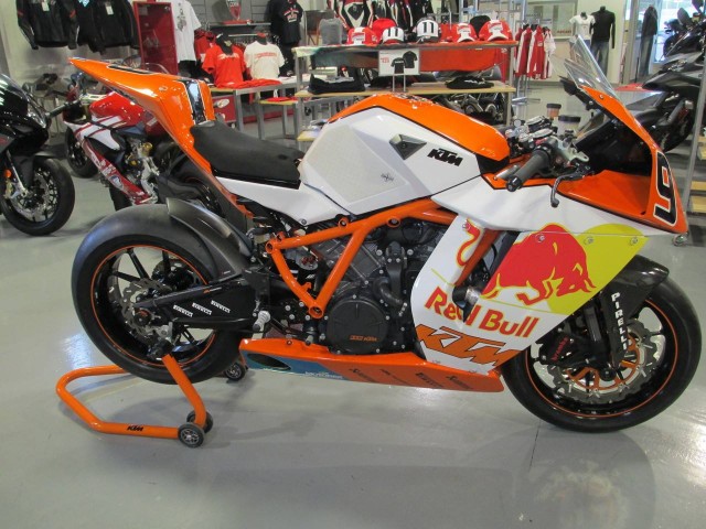 2012-KTM-RC8R-RedBullRaceEdition
