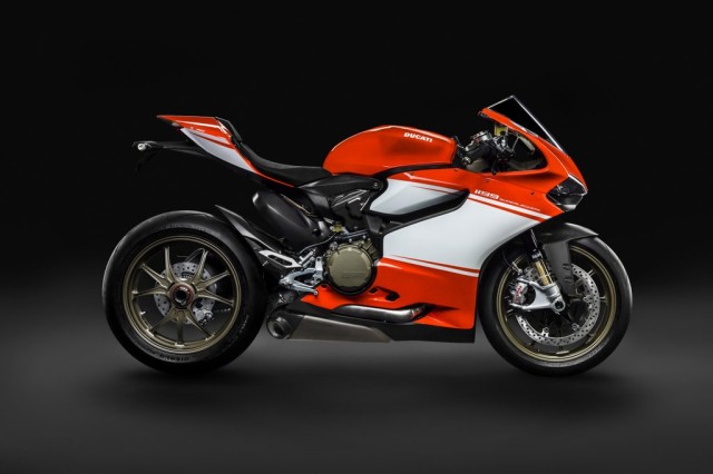 1-2014-Ducati-1199-Superleggera-Panigale