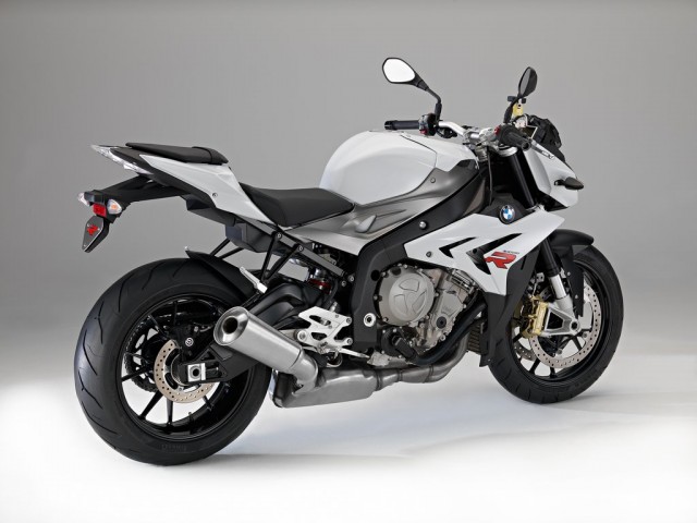 14-BMW-S1000R-naked-013
