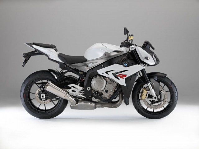 18-BMW-S1000R-naked-017