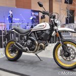 2017 Ducati Scrambler Cafe Racer & Desert Sled Moto Malaya 12