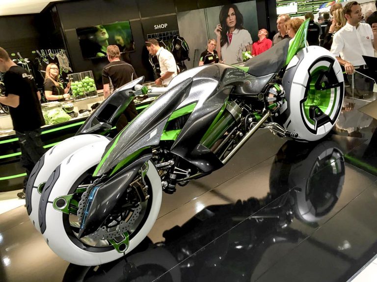 2018 Kawasaki J Concept Three Wheeled Motorcycle 2 768x576