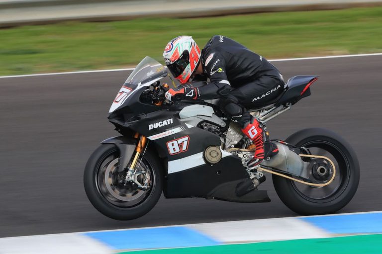 2019 Ducati Panigale V4 R Jerez 768x511