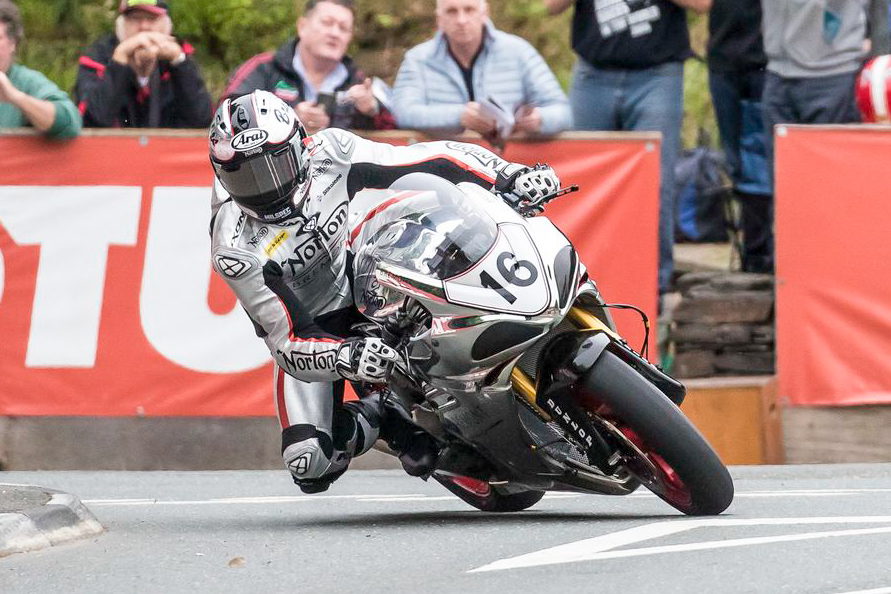 Practice Session #2 Isle Of Man Tourist Trophy 2017