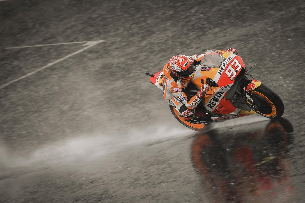Marquez Splashing In The Rain Courtesy Of Twitter