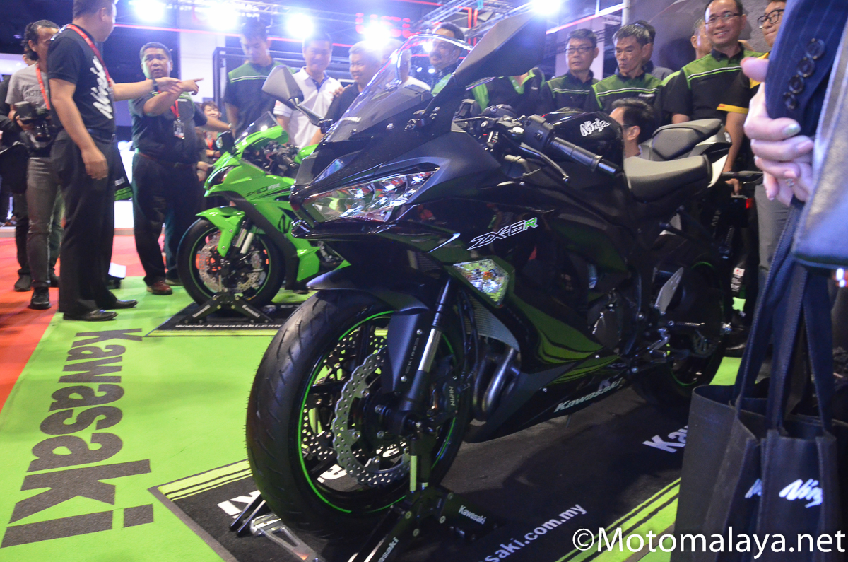 KMSB-2019-Kawasaki-Ninja-ZX-10RR-ZX-6-R-Genuine-Oil-launch 