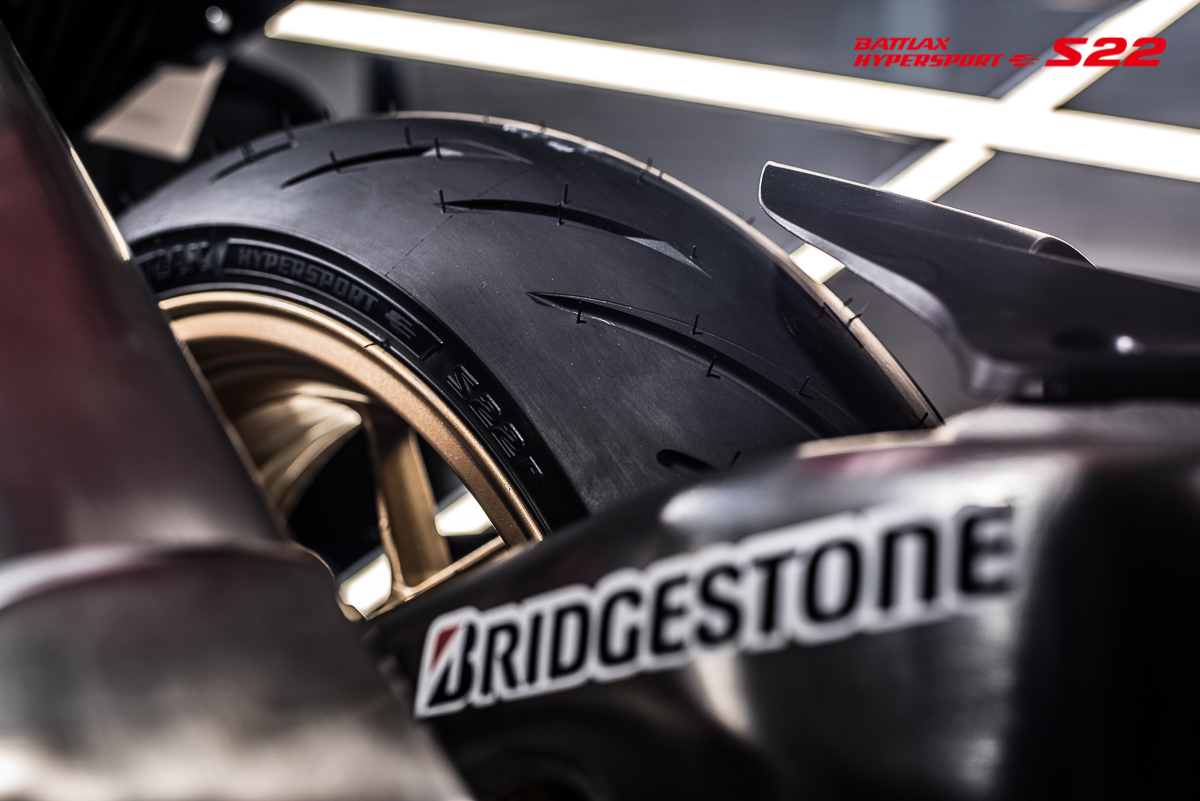 Bridgestone Battlax Hypersport S22 Detailed Shots 4