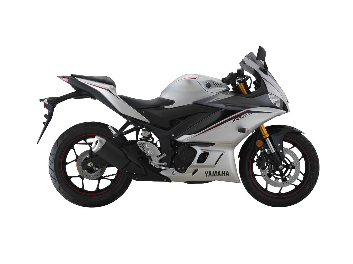 2020-yamaha-yzf-r25-matt-silver-blue-new-colours-prie 