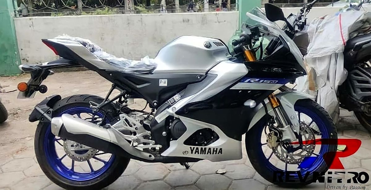 2022 Yamaha R15m 1