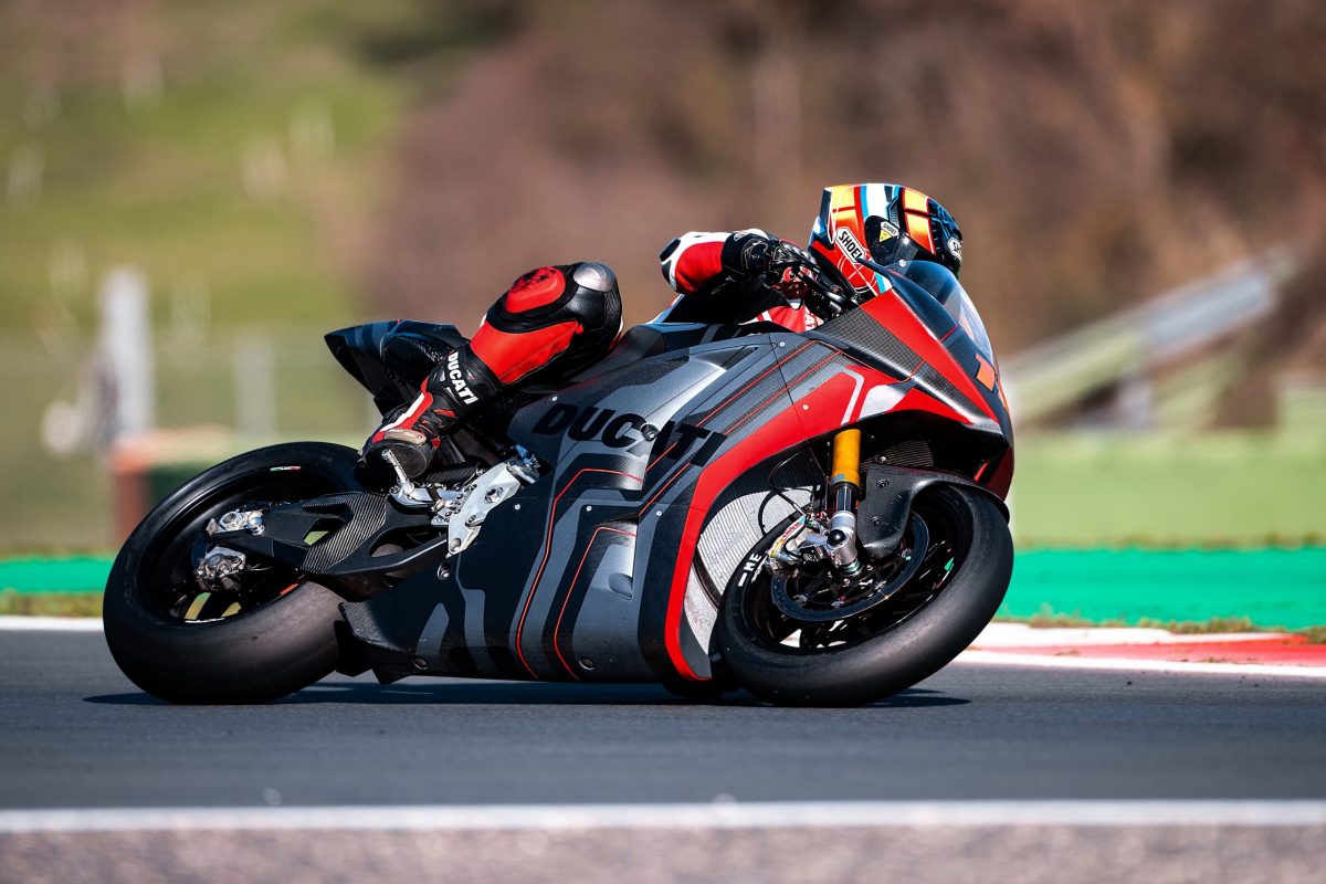 Ducati Motoe First Test 020 Uc380851 Mid