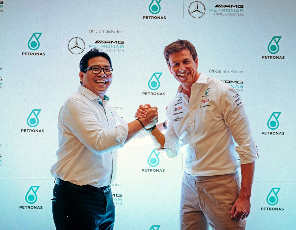 Mercedes Amg Petronas F1 Team 2022 3